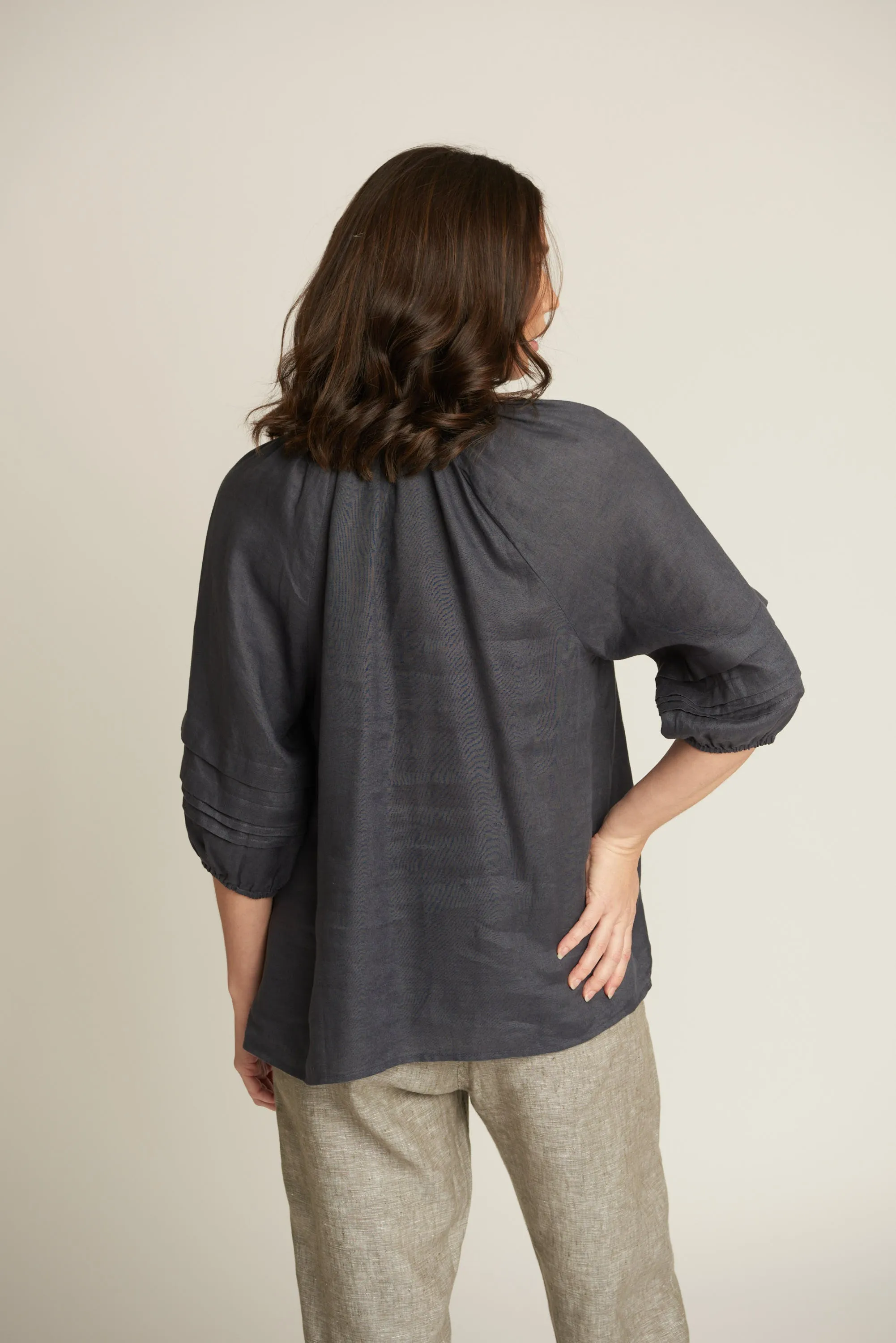 100% Linen 3/4 Pleated Sleeve Shirt Navy