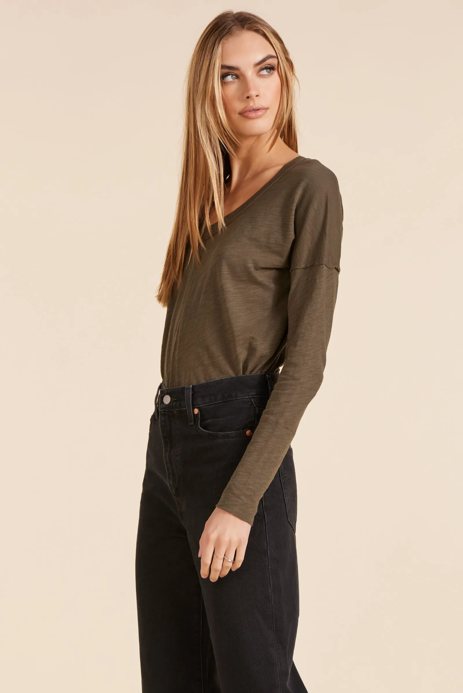 DROP SHOULDER LONG SLEEVE TEE