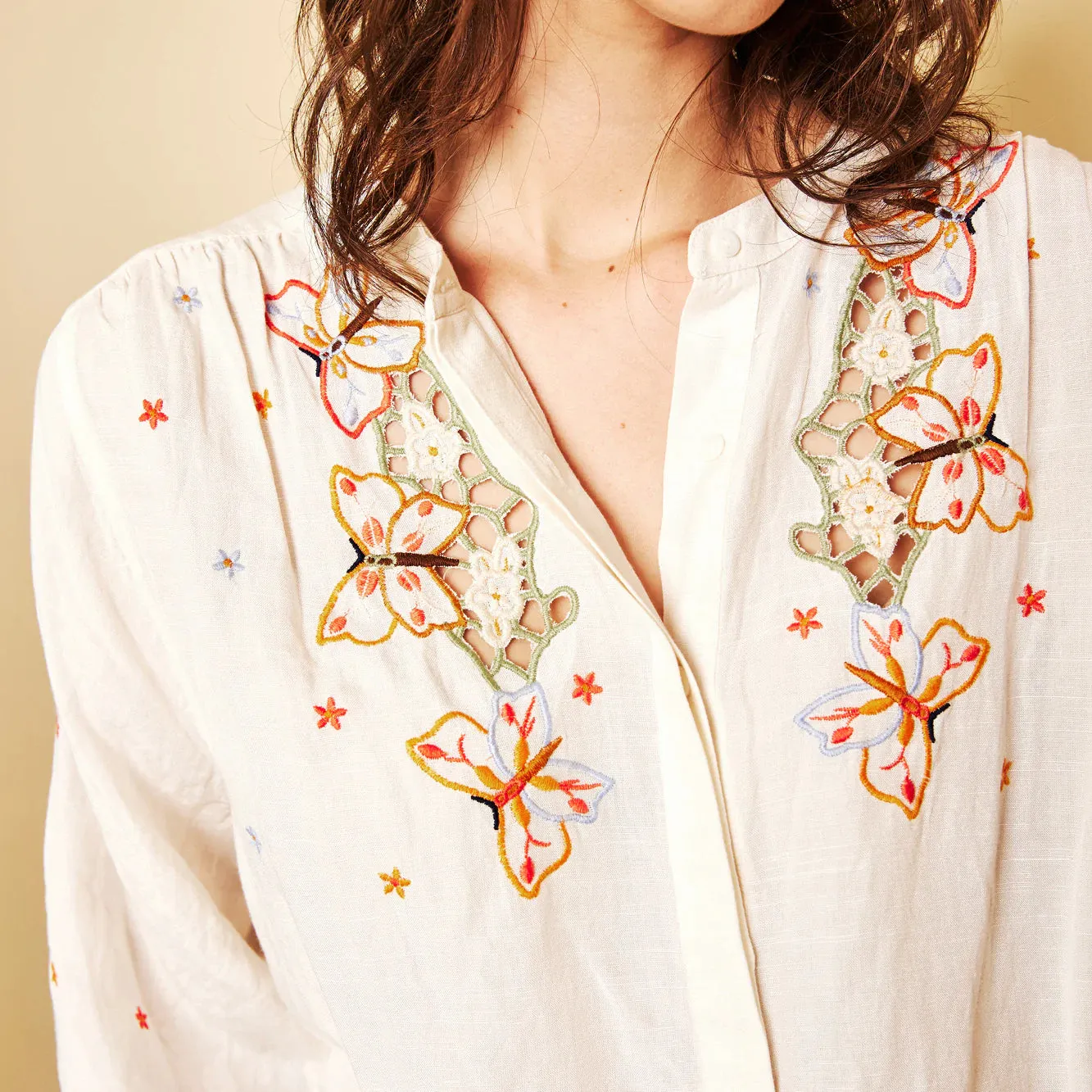 Papillon Blouse in Ecru