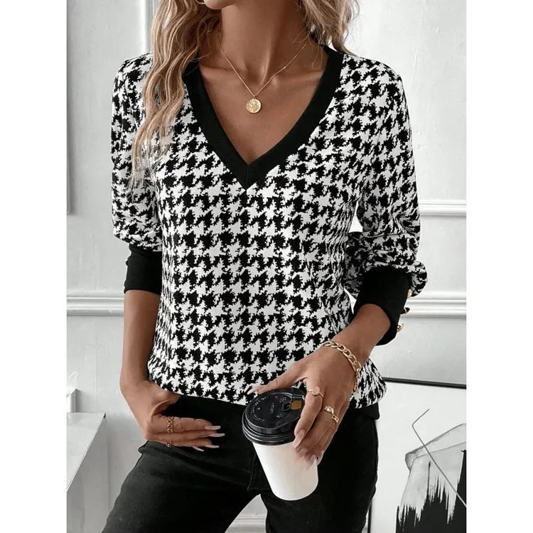 V-neck Long Sleeve Button Printed T-shirt In Contrast Color