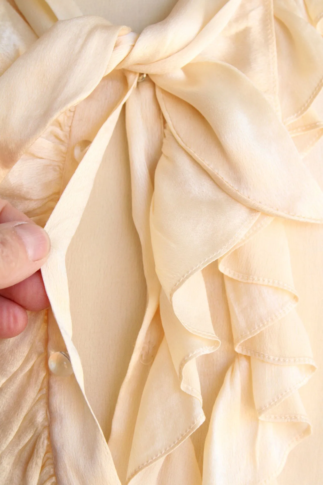 Vintage 1930s 1940s Ivory Silk and Ruffled Blouse