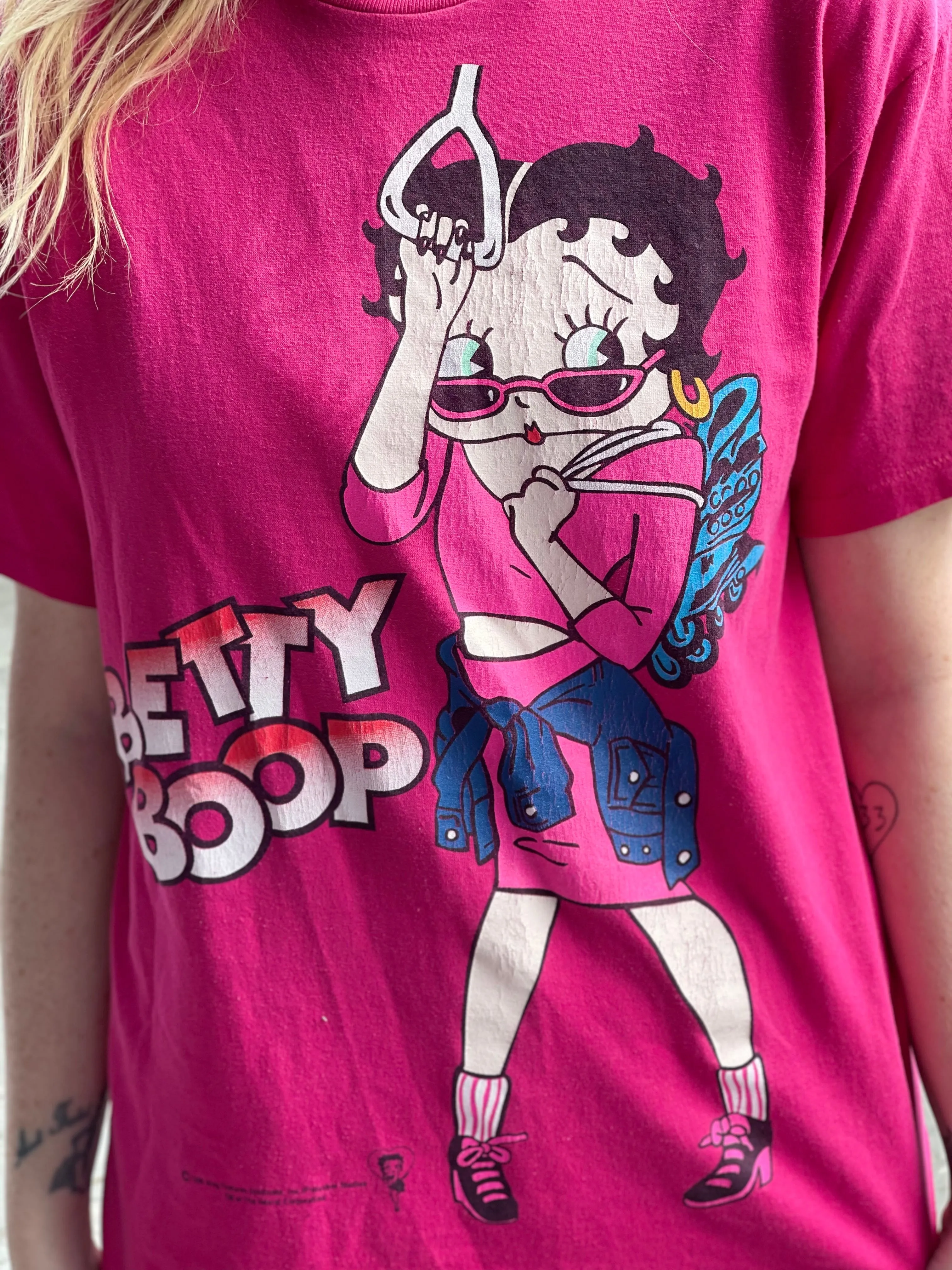 Vintage 1996 Betty Boop Rollerblades T-shirt